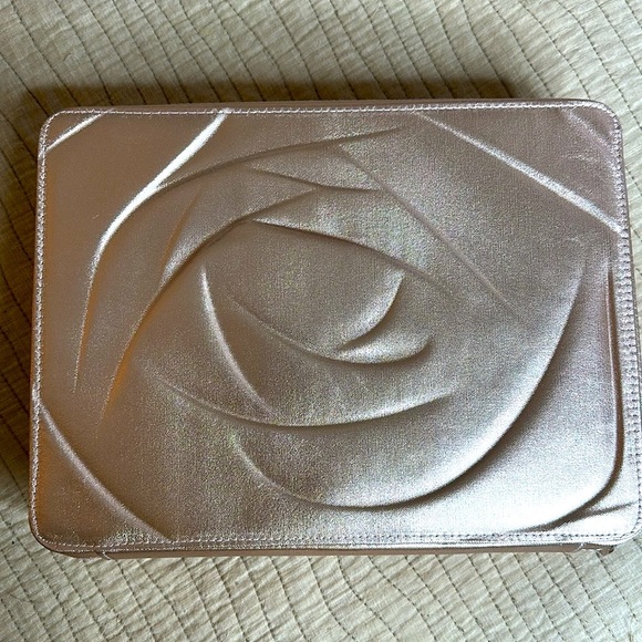 $650! LANCÔME 2024 BEAUTY BOX 10 Iconic Products - Picture 5 of 14